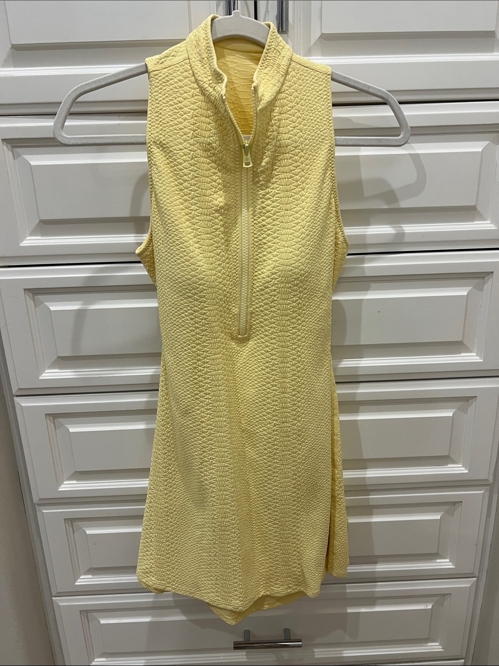 GIGI C Pale Yellow Textured Sleeveless Backless Mini Dress with Zip